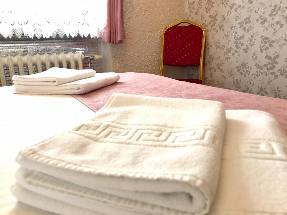 快速旅馆酒店 Rădăuţi 外观 照片
