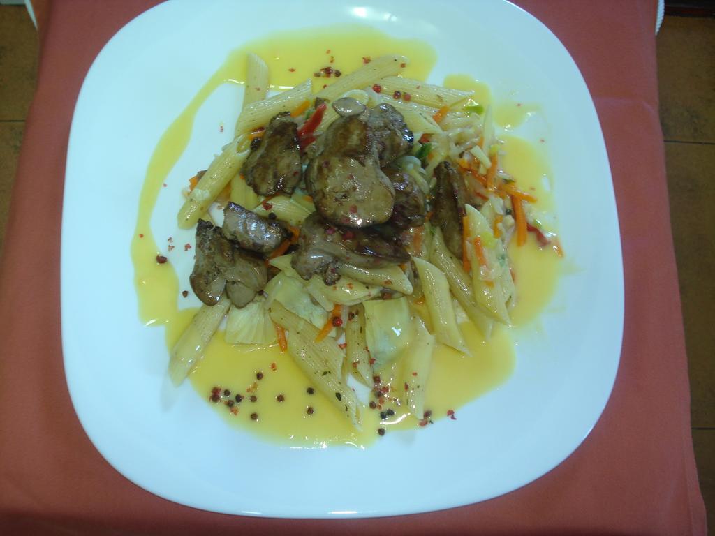 快速旅馆酒店 Rădăuţi 外观 照片