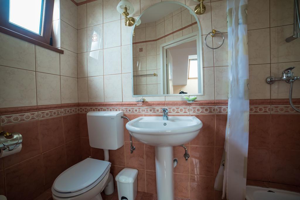 快速旅馆酒店 Rădăuţi 外观 照片