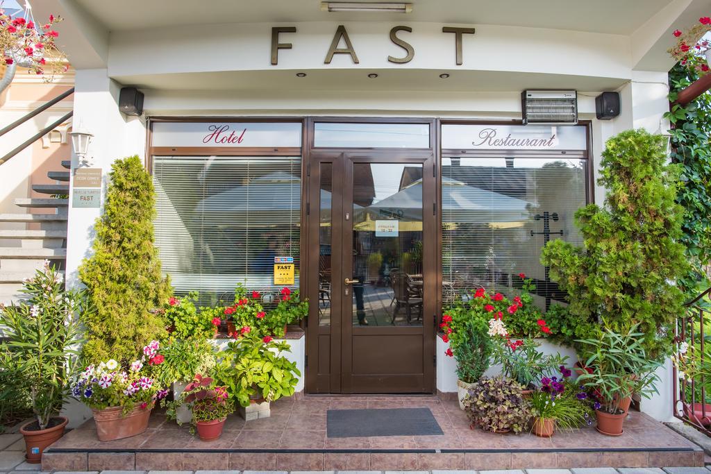 快速旅馆酒店 Rădăuţi 外观 照片